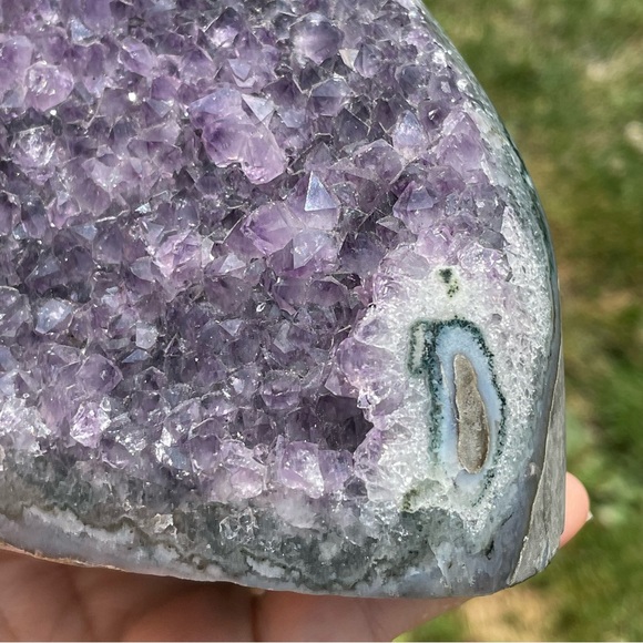 Light Amethyst Cut Base Crystal with Banding - Picture 5 of 8